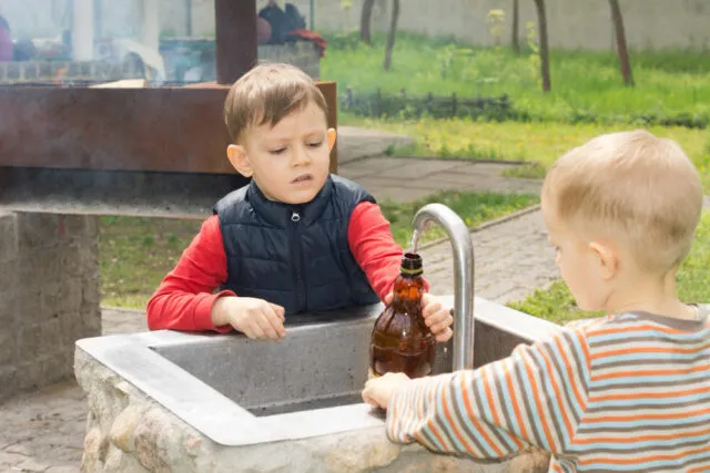 Cum să asiguri igiena chiuvetei de exterior în timpul sezonului cald