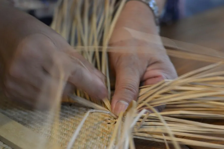 Photo traditional crafts guide